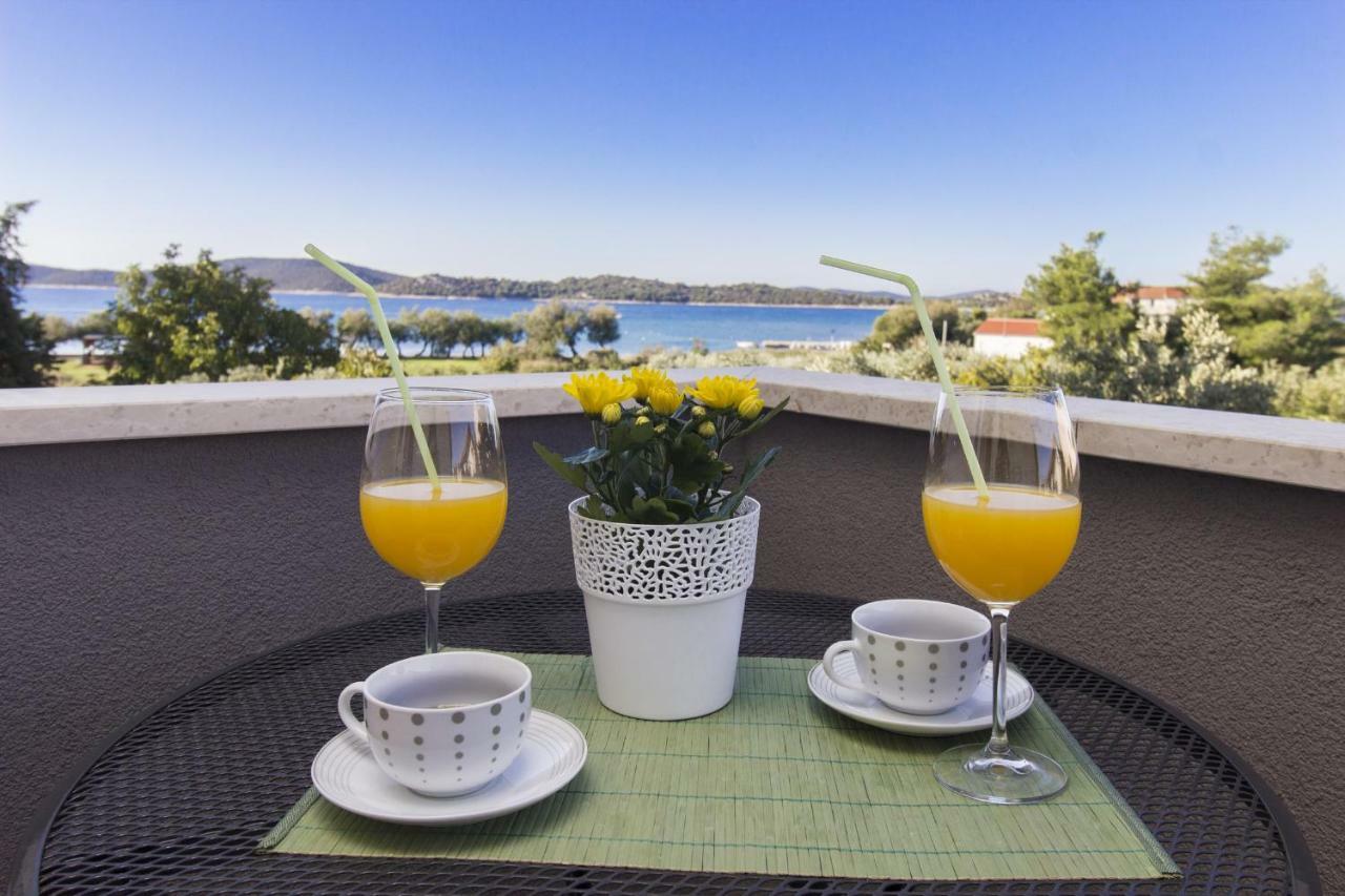 Apartmani Gabriella Vodice Eksteriør billede