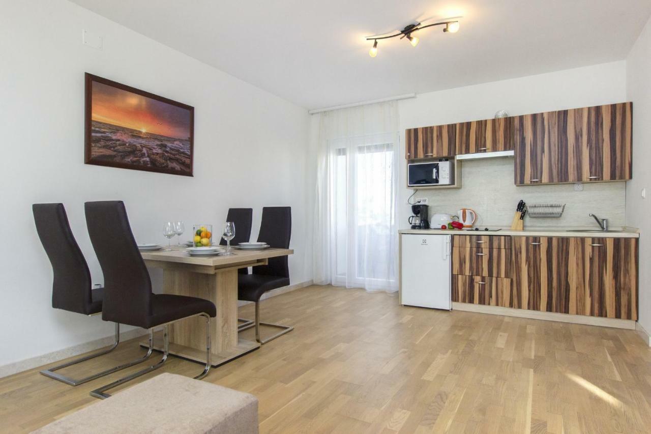 Apartmani Gabriella Vodice Eksteriør billede