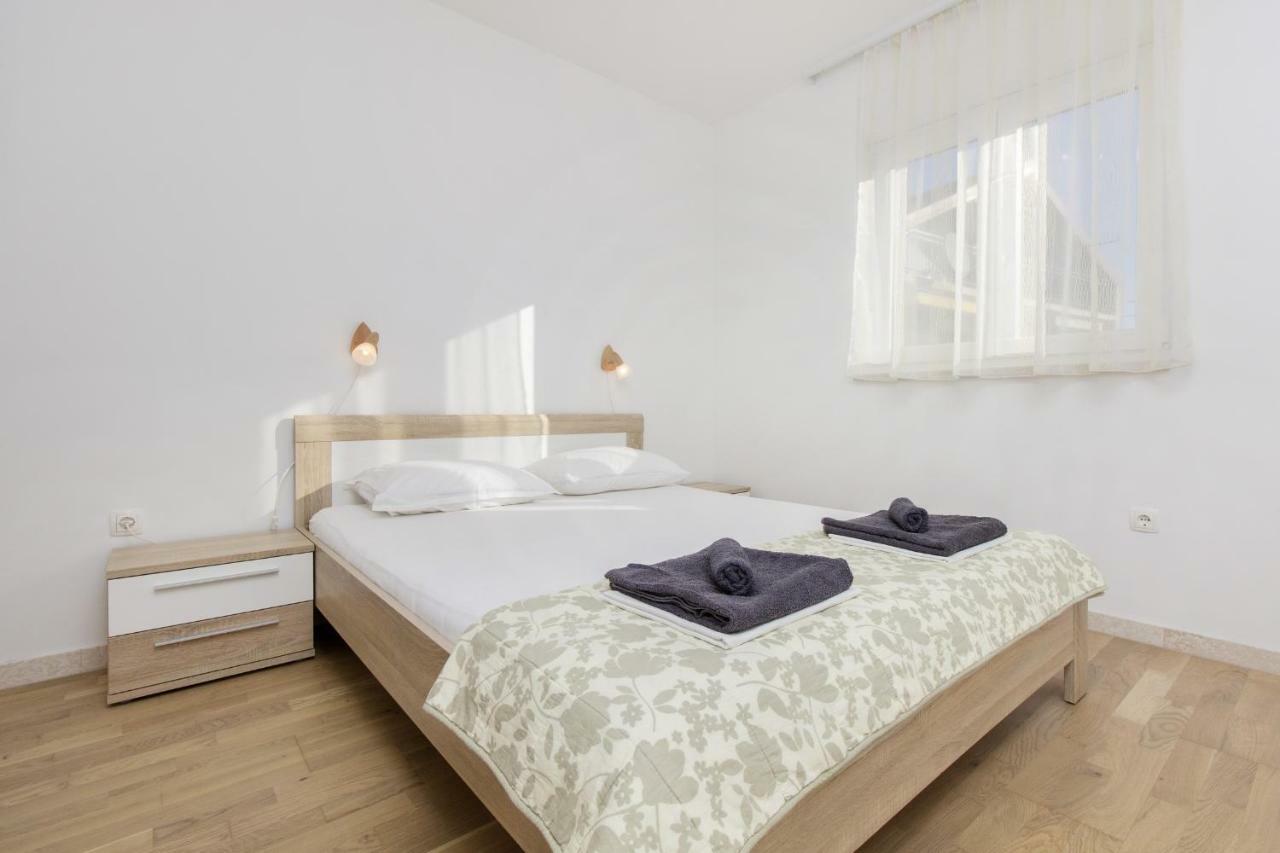 Apartmani Gabriella Vodice Eksteriør billede