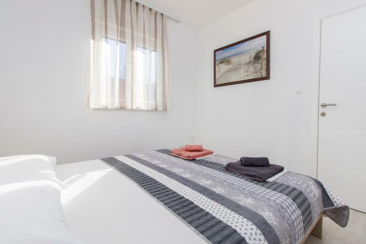 Apartmani Gabriella Vodice Værelse billede