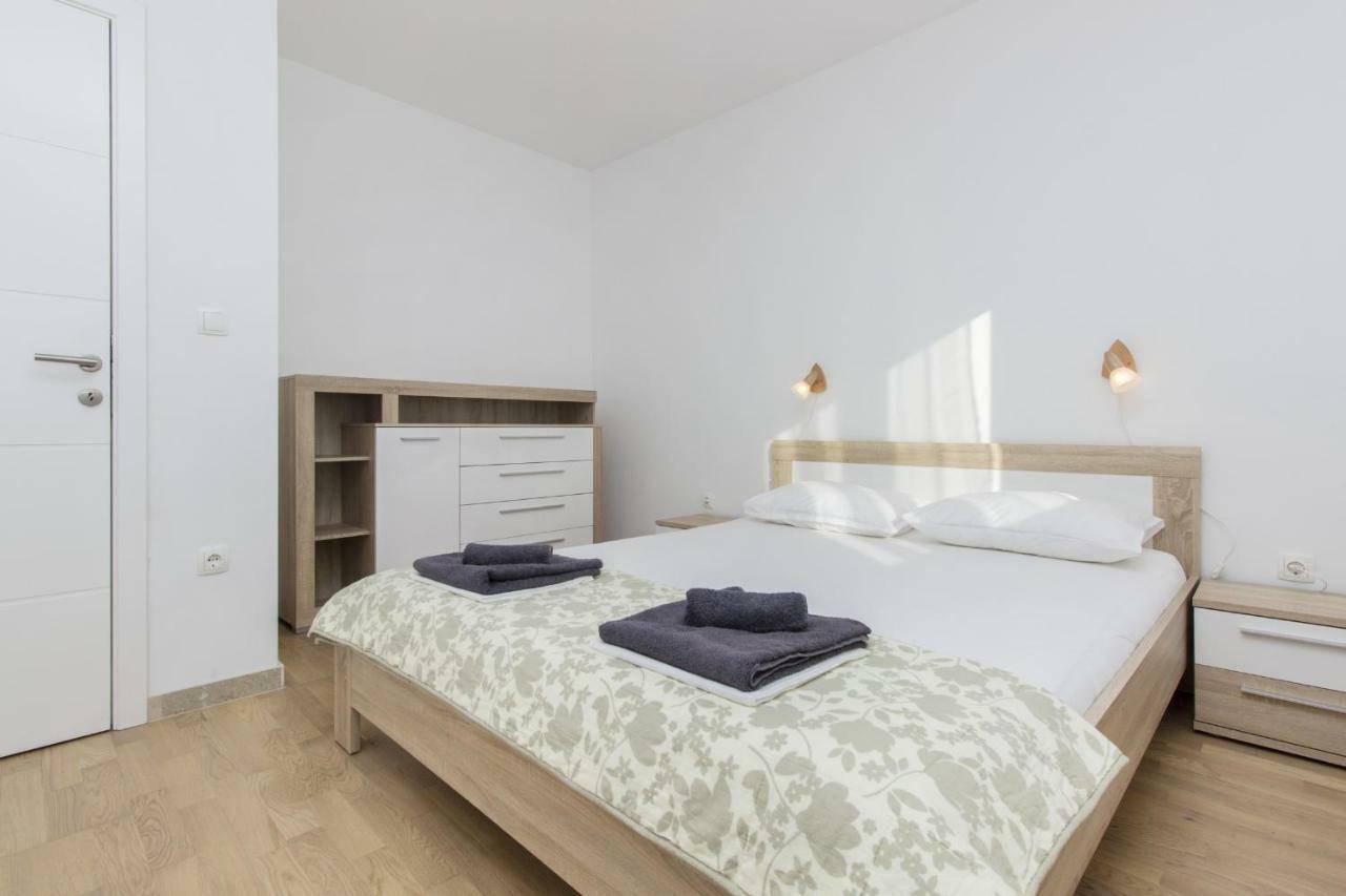 Apartmani Gabriella Vodice Eksteriør billede