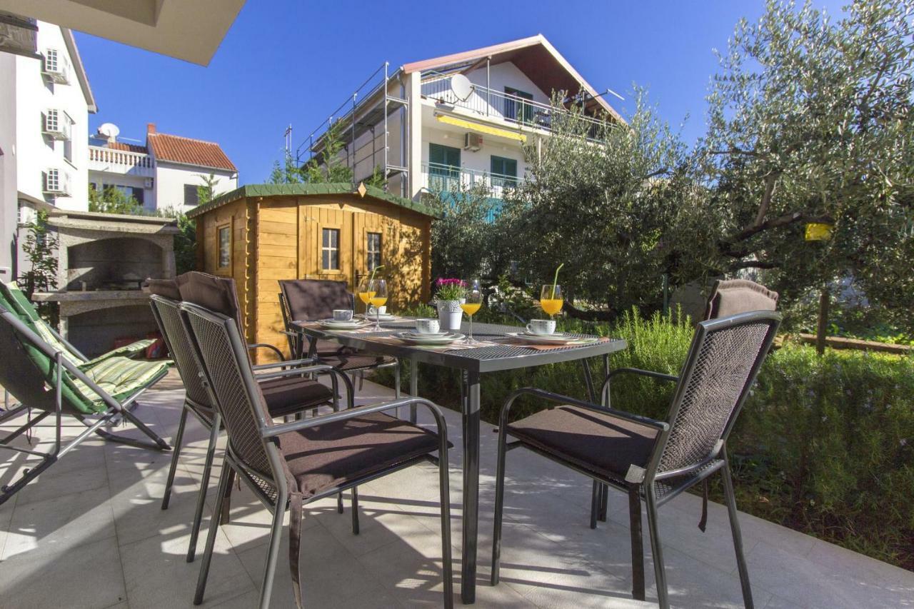 Apartmani Gabriella Vodice Eksteriør billede