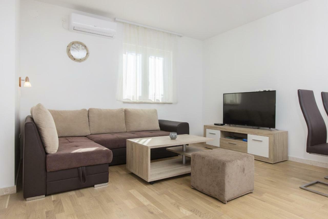 Apartmani Gabriella Vodice Eksteriør billede